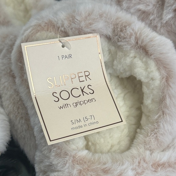 Lot of 3 Target Small / Medium Women's Pink Fuzzy Slipper Socks Grippy Bottoms - Picture 2 of 6